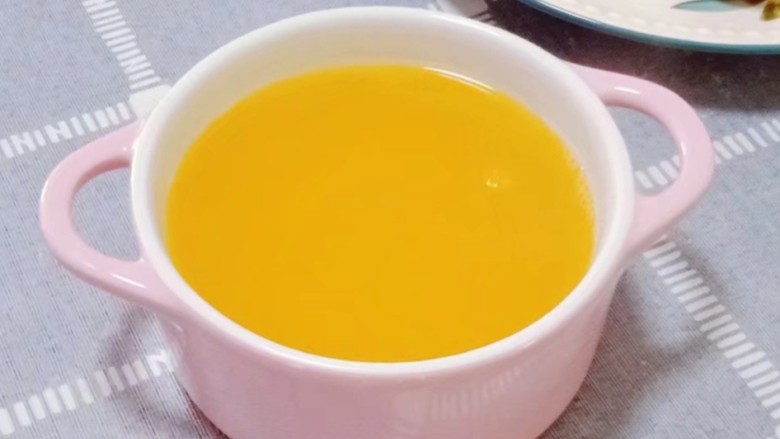 白果雪梨汁,时间到,盛出即可享用