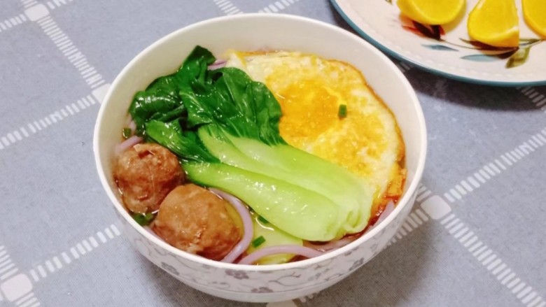 牛肉丸鸡蛋紫薯粉,一道牛肉丸鸡蛋紫薯粉就做好啦~~