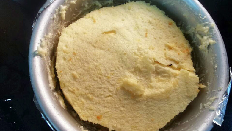 红薯慕斯蛋糕,再加一层蛋糕胚