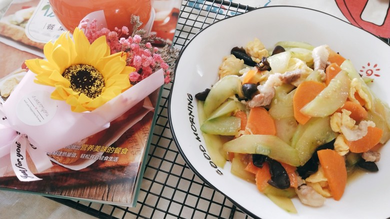 五花肉炒黄瓜,成品图,诱人不