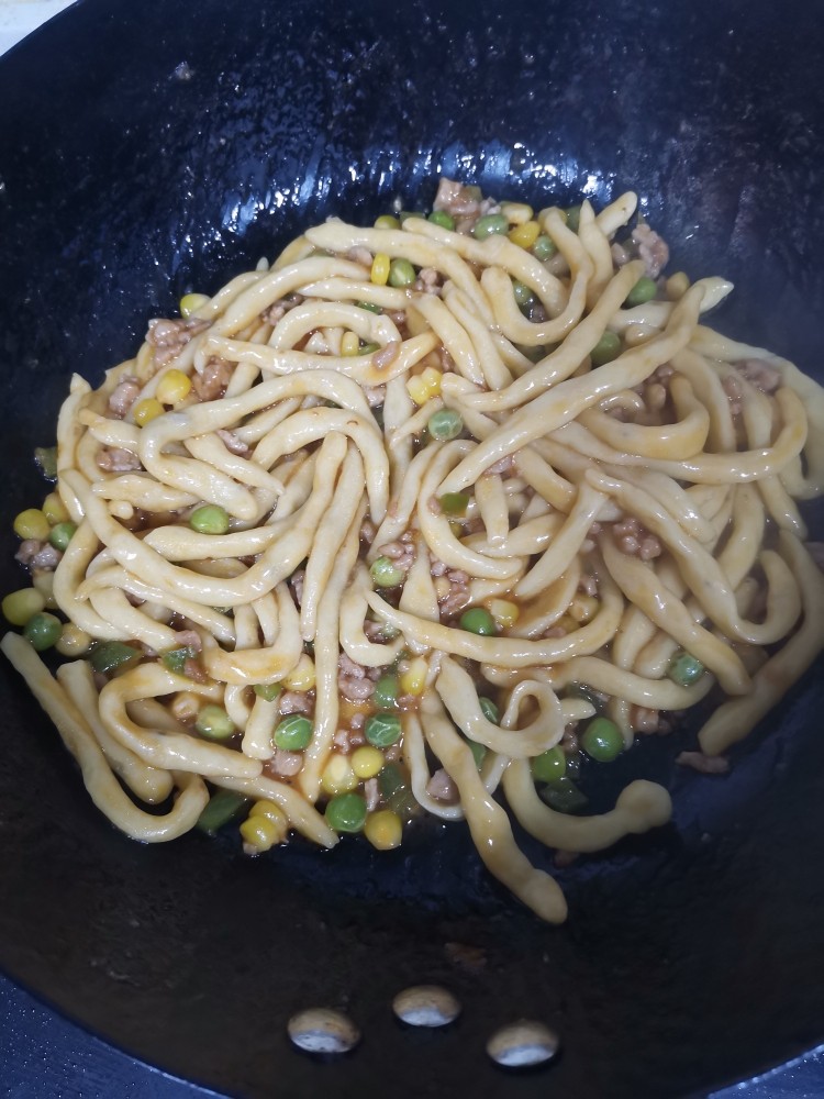 手指面,翻炒一会入味