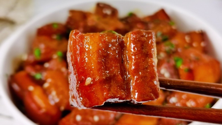 红烧猪肥肉,酱香浓郁,完美。