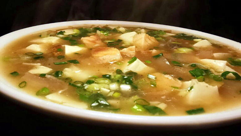 三文鱼豆腐羹,顺口无鱼刺,大人小孩子都爱吃