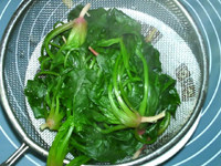 清菜猪肝汤,捞出沥水,备用