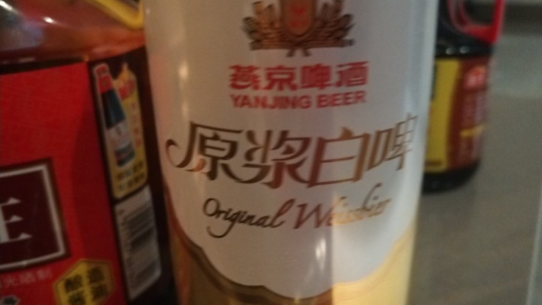 椒香鱼块,加入半罐啤酒