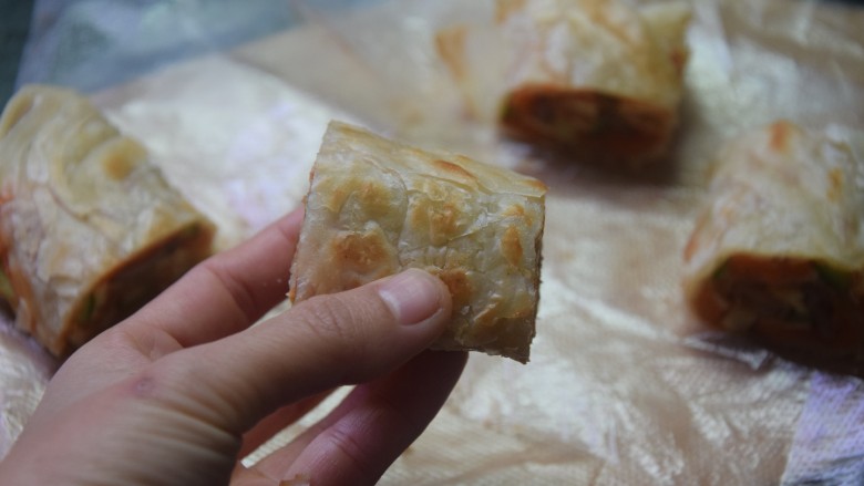 迷你手抓饼,拿上一块,美美地开吃吧!