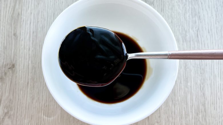 酱香焖萝卜,晶莹剔透,酱香浓郁,比肉还好吃!,加2勺<a style='color:red;display:inline-block;' href='/shicai/ 721'>蚝油</a>