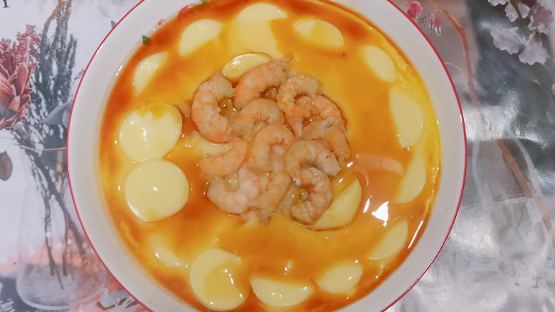 鸡蛋炖豆腐,淋是一勺<a style='color:red;display:inline-block;' href='/shicai/ 788'>生抽</a>