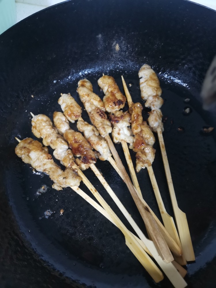 鸡肉小串,潵白芝麻