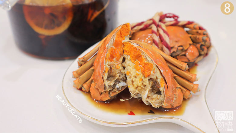 大闸蟹这么做真的太绝绝子了!黄满肉厚,香醇鲜甜,越吃越上头!,取出装盘,熟醉蟹就做好啦,开吃吧~