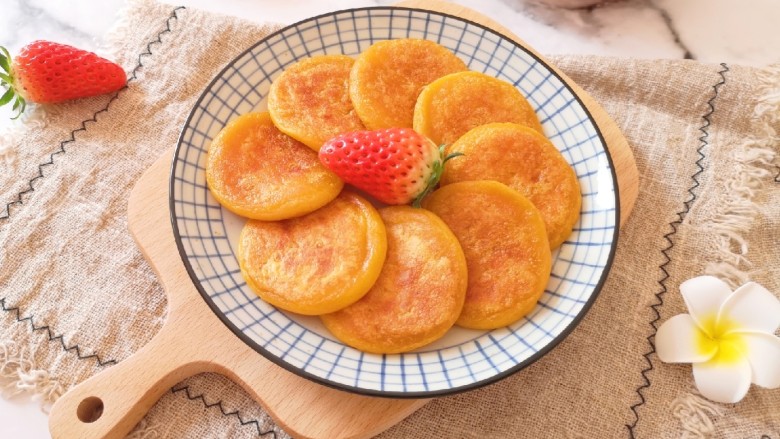 田园南瓜饼,色泽诱人。