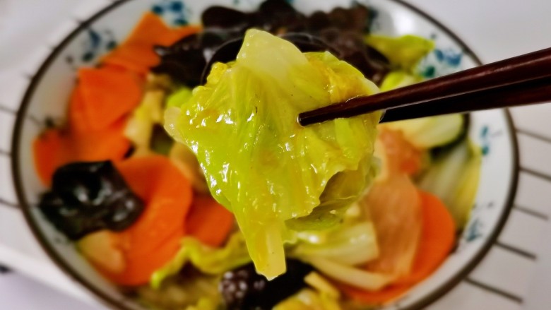 素炒白菜,真的太香了,一盘不够吃。