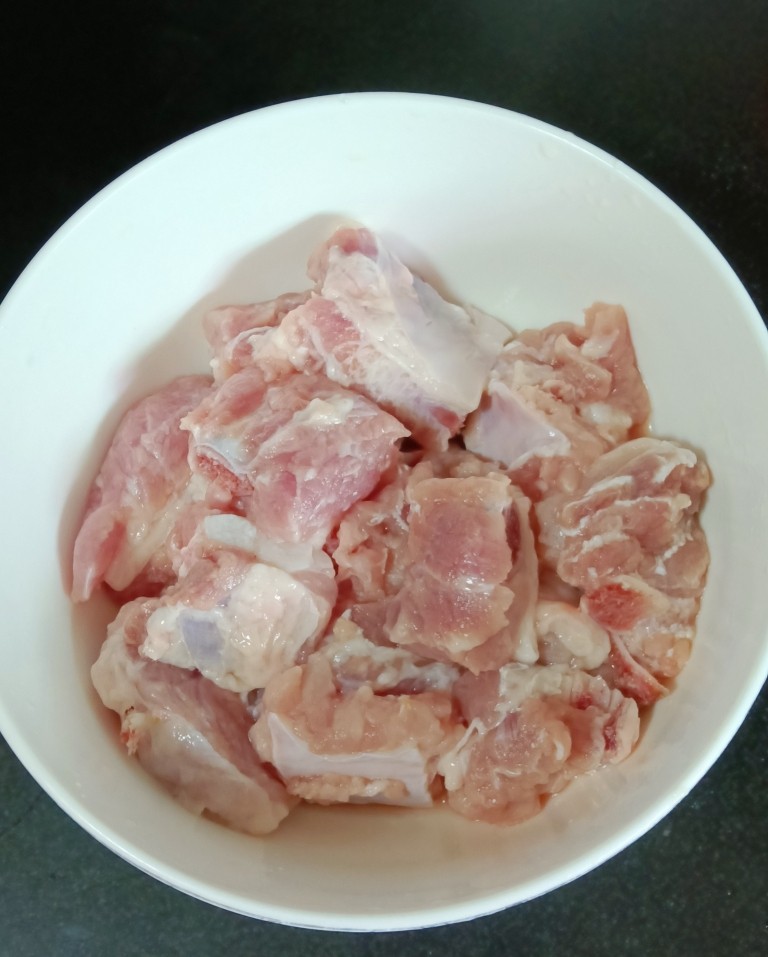 清蒸排骨,沥干水分