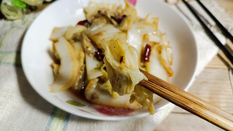 酸辣白菜,上桌即可食用