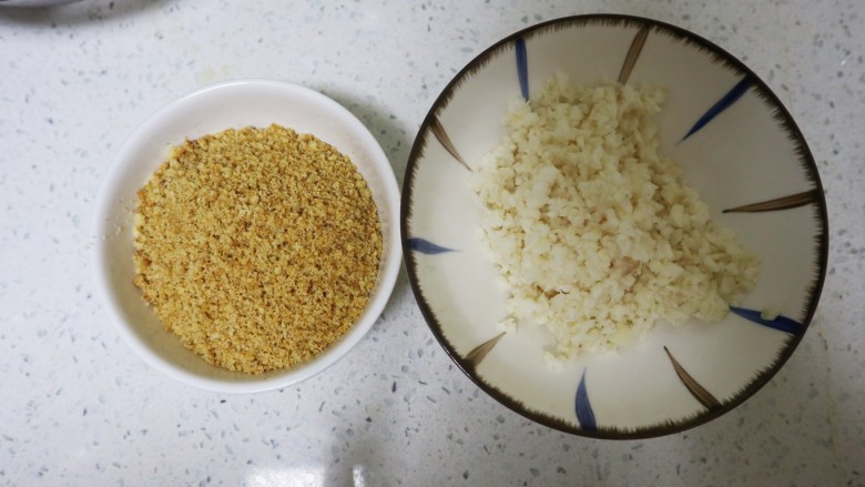 年夜饭宴客压轴菜四喜丸子❗️红烧狮子头❗️,马蹄切碎,桃酥捏碎末