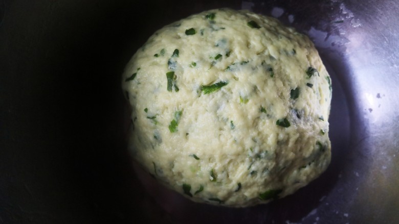 苏打饼干,揉成团,静置半小时