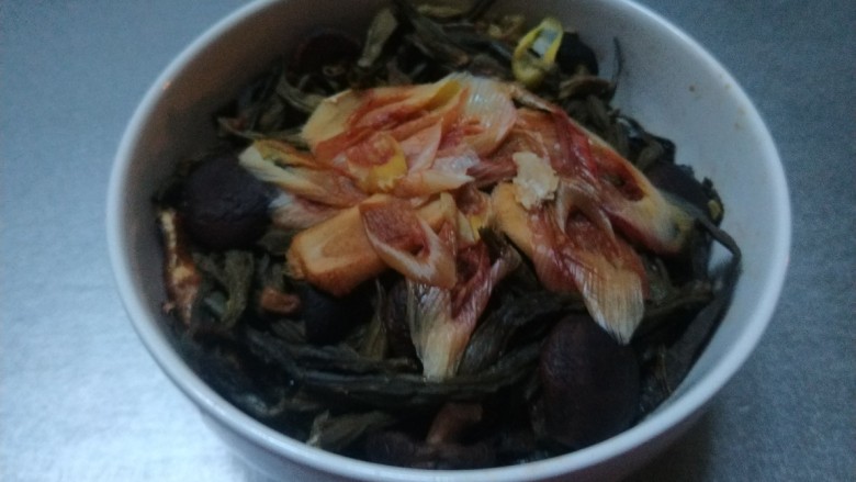 香干蒸腊肉,大火蒸40分钟即可