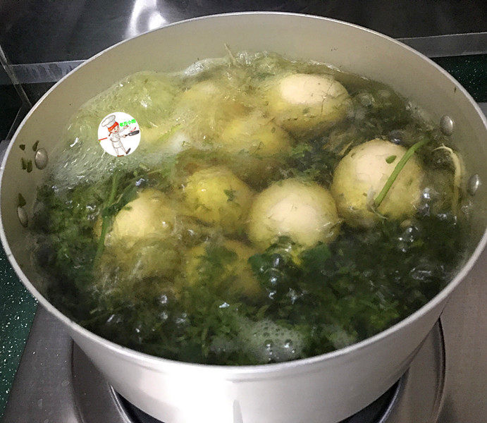 三月三荠菜花煮鸡蛋,再次2~3分钟,关火