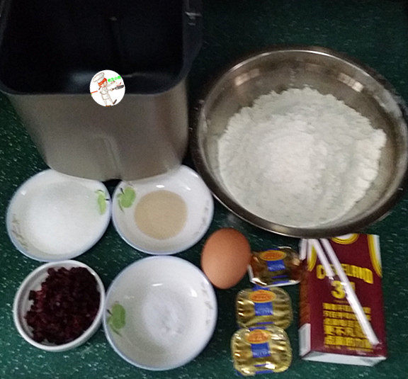蔓越莓甜面包(一键式),准备好所有食材