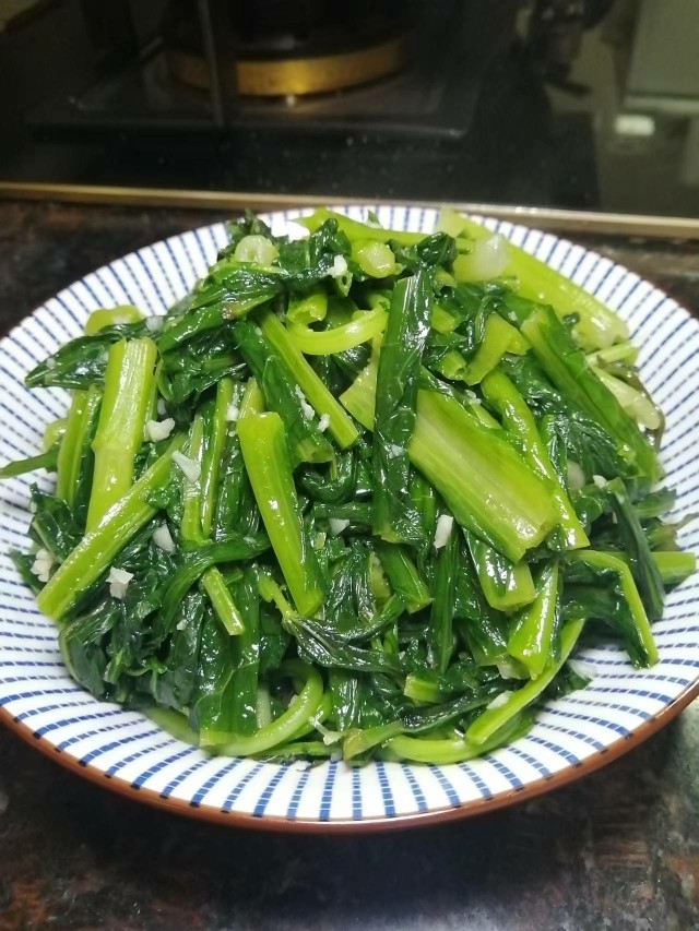 清炒油麦菜,出锅