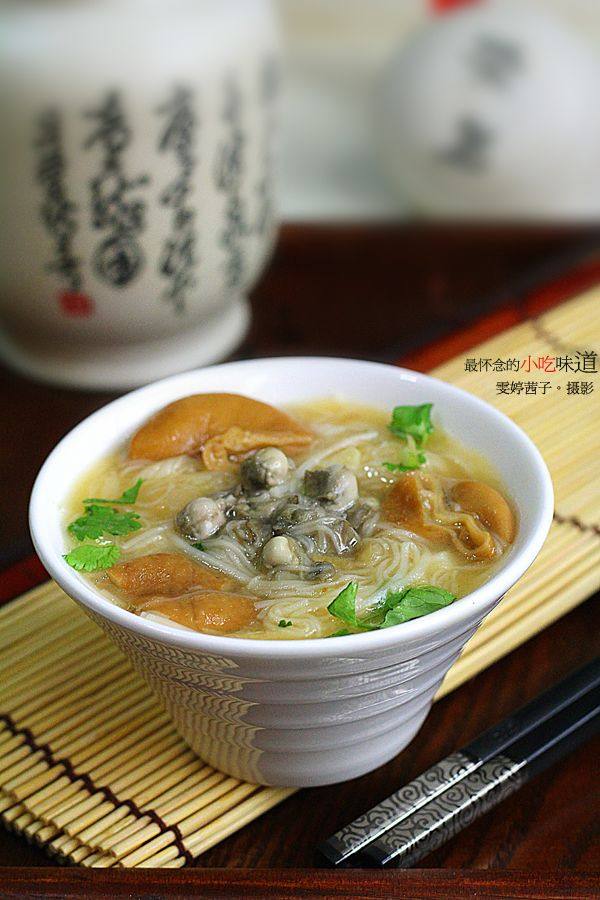蚵仔大肠面线糊