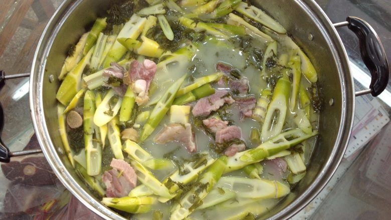 野笋腊肉煲