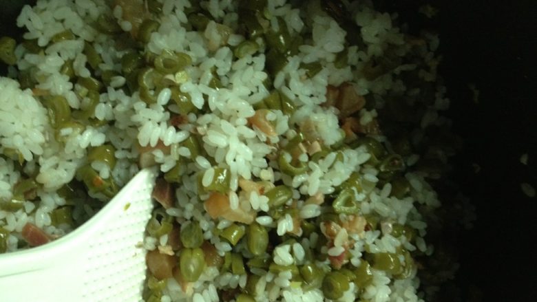 四季豆腊肉饭