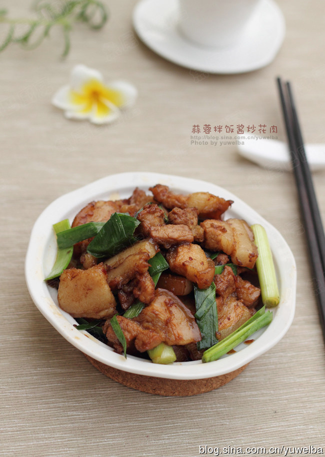 蒜蓉拌饭酱炒五花肉 