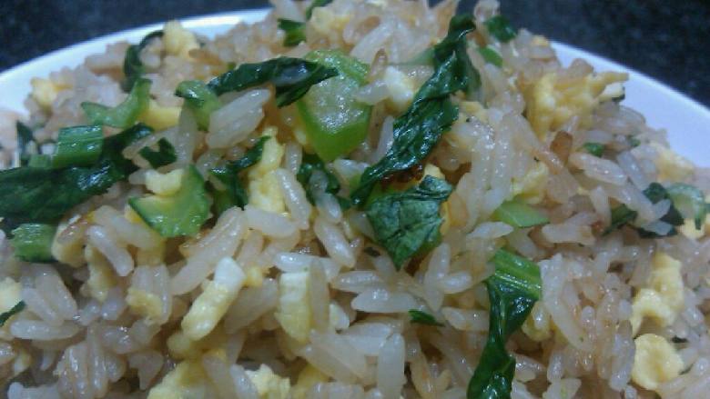 菜心粒鸡蛋炒饭