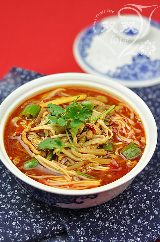 香辣榨菜肉丝面 