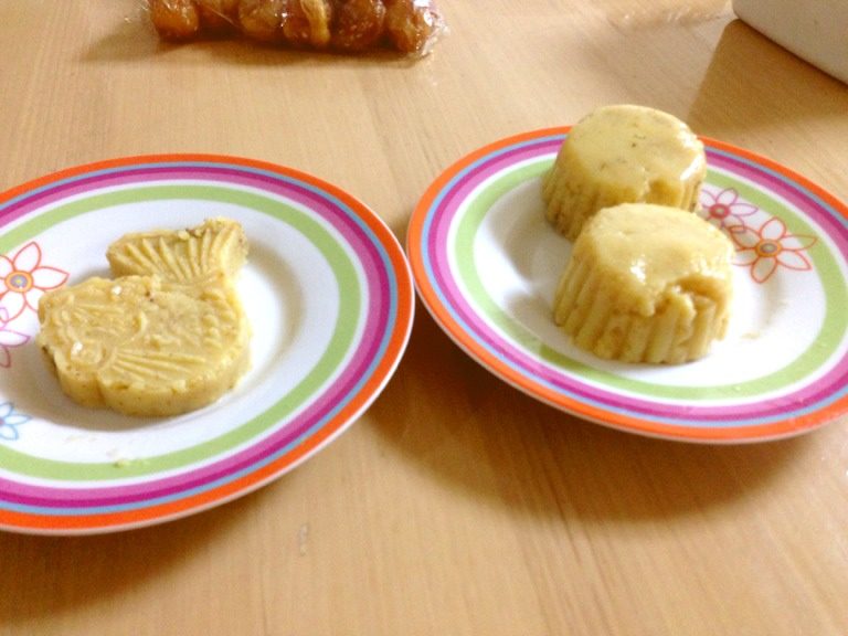 豌豆黄,昨晚做的,早上就可以吃啦。