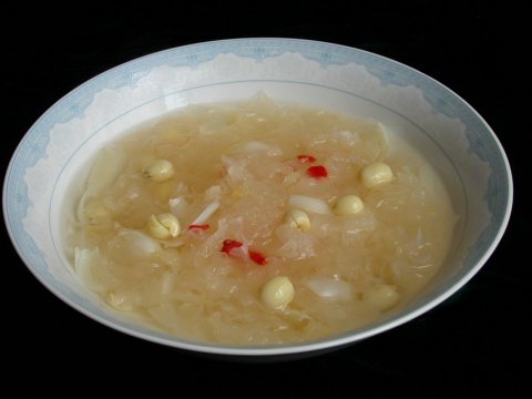 百合莲子银耳羹