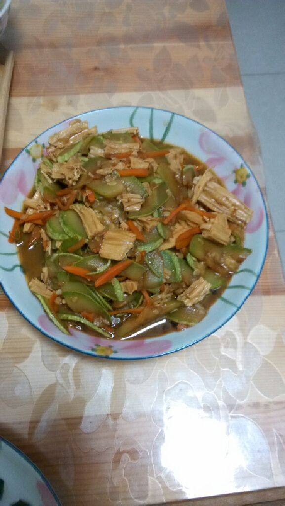 西葫芦炒胡萝卜丝
