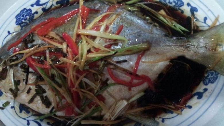 清蒸大鲳鱼