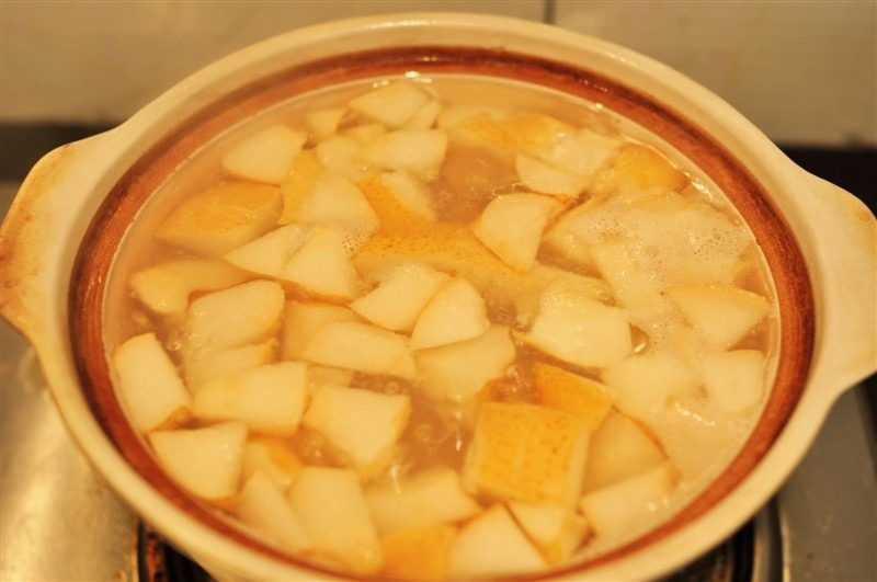 冰糖雪梨银耳糖水