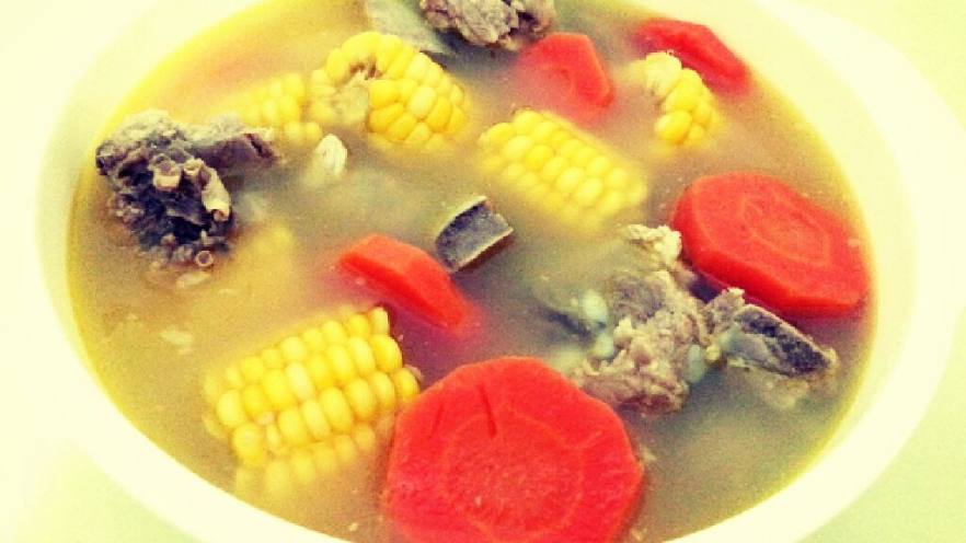 萝卜玉米排骨汤