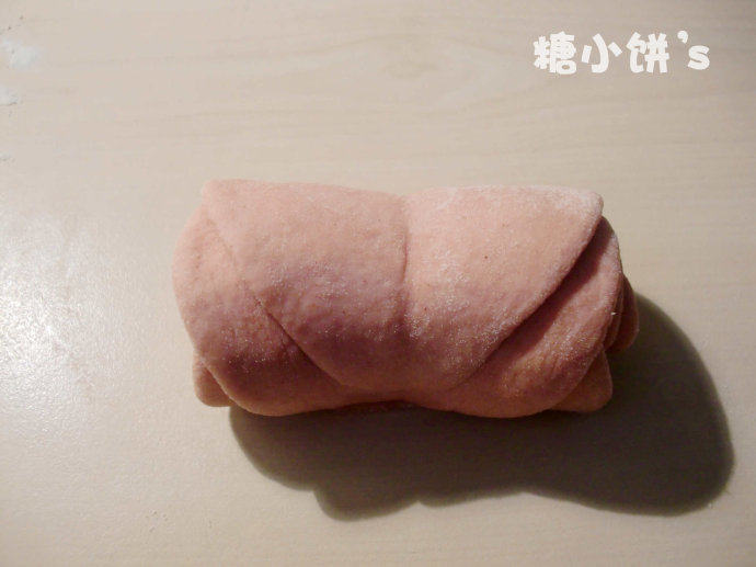 玫瑰馒头,卷起,中间压一道印子