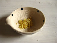 芹菜粥,再切点生姜末,不用多,两三片生姜足矣