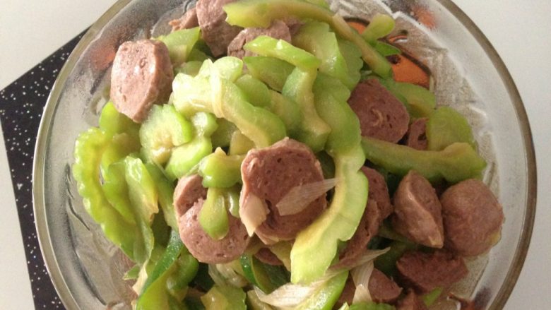牛肉丸炒苦瓜