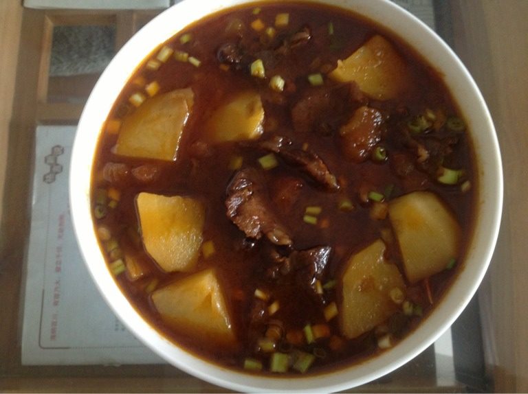  番茄土豆汇牛腩
