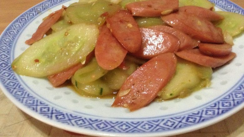 酸辣黄瓜炒火腿肠