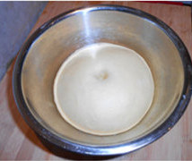 韩国小馒头,后油法和面，面团发酵至两倍大