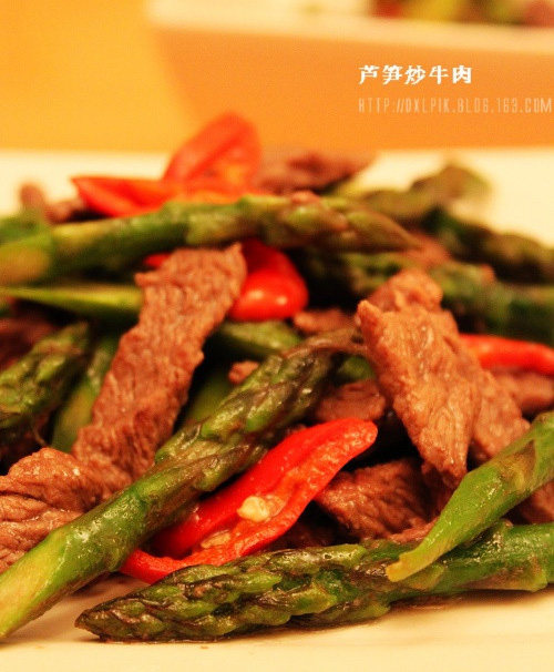 芦笋炒牛肉