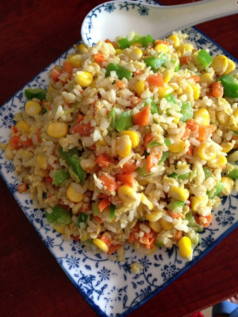 五彩缤纷的炒饭