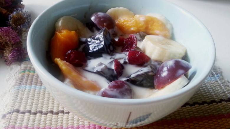 水果酸奶龟苓膏