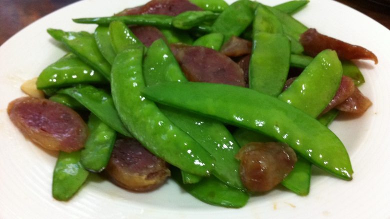 荷兰豆炒香肠