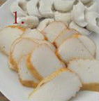 潮州鱼蛋粉,<a style='color:red;display:inline-block;' href='/shicai/ 7075'>鱼饼</a>切片，备用