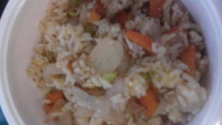 洋葱青豆胡萝卜炒饭,就好了。