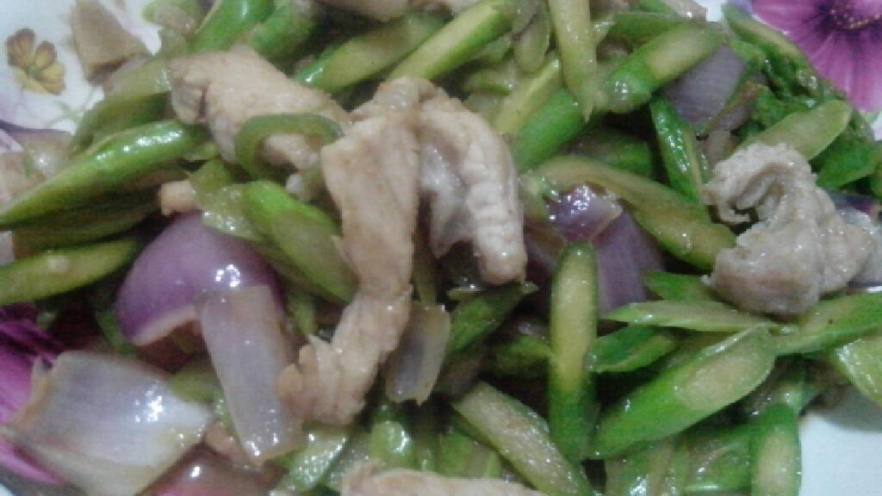 芦笋炒肉