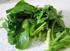 火腿炒白菜苔,<a style='color:red;display:inline-block;' href='/shicai/ 165'>白菜苔</a>洗净，切成大段